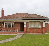 Red Brick Beauty - Central Cottage - Maitland Accommodation