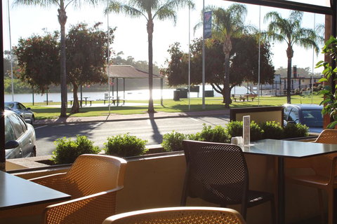 Renmark Hotel Motel - Maitland Accommodation 3