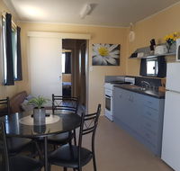 Rocks Retreat Cabin 3 - Lobster - Maitland Accommodation