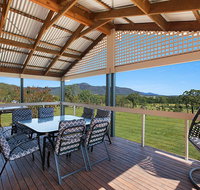 Rosamund House in Broke 4br House in walking distance to Cellar Doors
