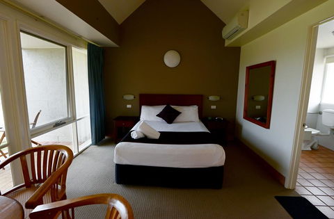 Rothbury Escape - Maitland Accommodation 2