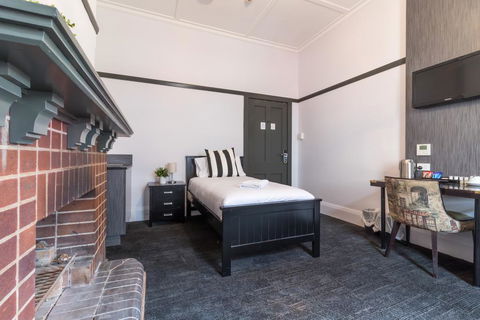 Royal Hotel Ryde - Maitland Accommodation 1