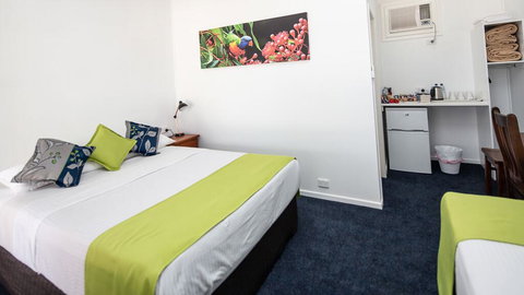 Royal Motel Tenterfield - Maitland Accommodation 1