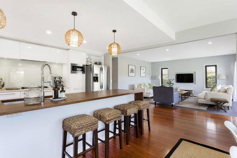 SAFETY BEACH ENTERTAINER - Maitland Accommodation 2