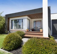 SAFETY BEACH ENTERTAINER - Maitland Accommodation