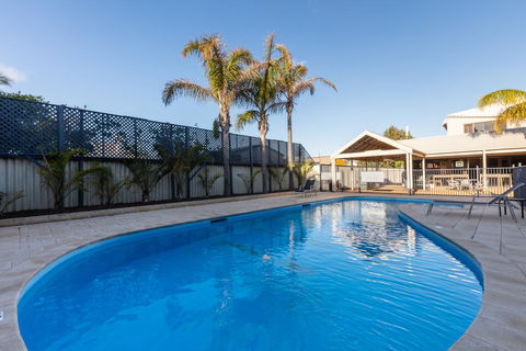 Sails Geraldton Accommodation - Maitland Accommodation 0
