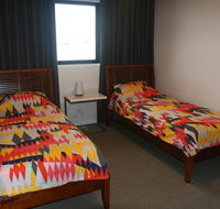 Salty Lark Beach House - Maitland Accommodation