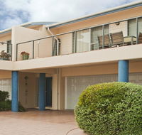 Sandalwood - direct beach access to tilbury cove - Maitland Accommodation