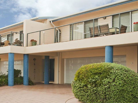 Sandalwood - Direct Beach Access To Tilbury Cove - Maitland Accommodation 0