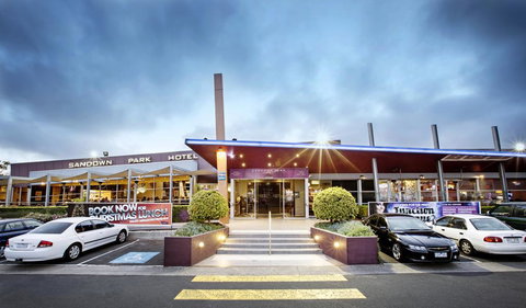 Sandown Park Hotel Noble Park - Maitland Accommodation 2