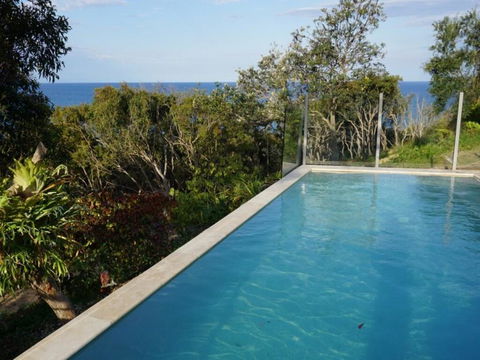 Scribbly Gums - Rainbow Beach, Ocean-front Spacious Home With Pool - Maitland Accommodation 3