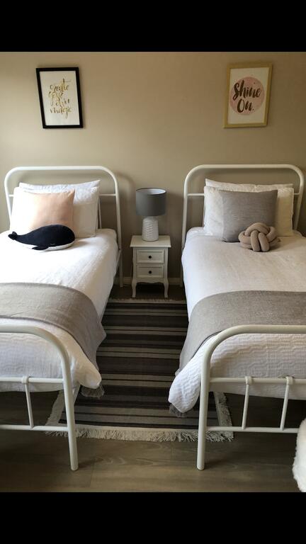 Sea Change Guesthouse - Maitland Accommodation 3