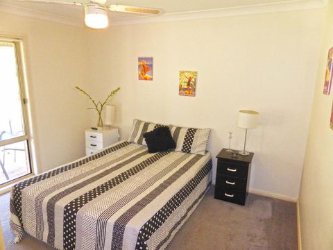 Shore Bet @ Culburra Beach - Maitland Accommodation 1
