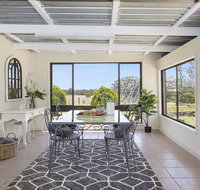 Silky Oak Cottage - cosy with country views - Maitland Accommodation