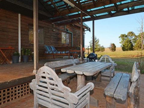 Silver Springs (4br) Cottage, With Wifi, Views, Olives And Space . Fireplace, Views, Olives And Space - Maitland Accommodation 1