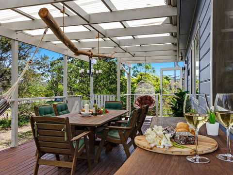 Silvermere Cottage - A Cosy Family Getaway - Maitland Accommodation 0