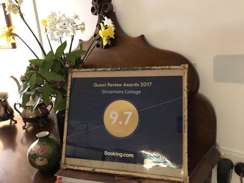 Sinnamons Cottage - Maitland Accommodation 1