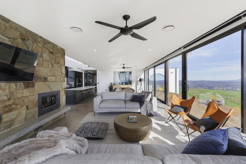 Sky High - Maitland Accommodation 2