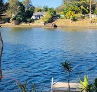 Spacious 2 Bedroom Beach Side Apartment - Close to shopping Centre with Coles Health Food Shop Sushi Pizza Cafes Hairdresse - Maitland Accommodation