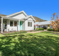 Spring Home - Our Place at Bright - Maitland Accommodation