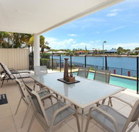 St Lucia 11 - 4 BDRM Canal Home with Pool - Maitland Accommodation