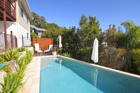 STUNNING HOME WITH SPECTACULAR VIEWS AND CLOSE TO THE BEACH - Maitland Accommodation 0