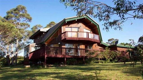 Sublime Cedar Lodge Leura - Maitland Accommodation 0