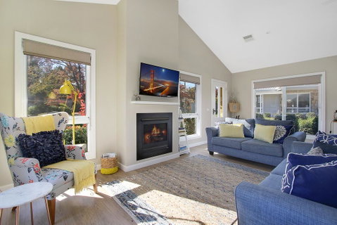 Summer Home - Our Place At Bright - Maitland Accommodation 2