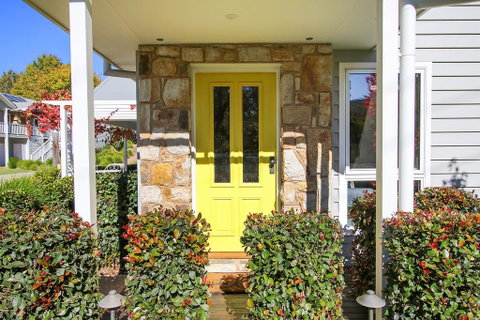 Summer Home - Our Place At Bright - Maitland Accommodation 1