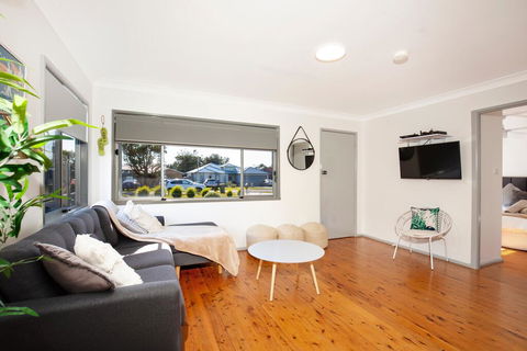 Sun Shack @ Culburra - Pet Friendly - 3 Mins To Beach - Maitland Accommodation 1