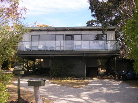 Sunningdale Beach House 16 - Maitland Accommodation 0