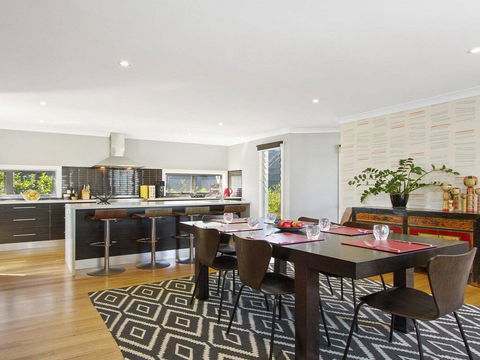 Sunshine Beach House-25 Metre Walk To The Beach - Maitland Accommodation 2