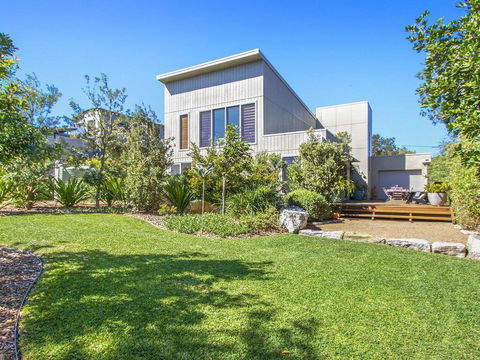 Sunshine Beach House-25 Metre Walk To The Beach - Maitland Accommodation 0