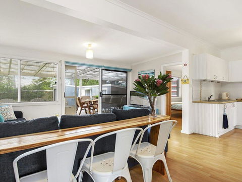 Sunshine Dazed - Walk To Shops And Cafes - Maitland Accommodation 3
