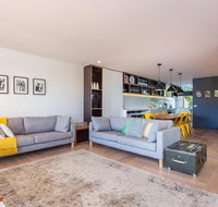 surfside6  james cook - Clarkes Beach - Maitland Accommodation