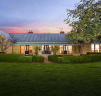 Sutton Downs - renovated country home on 100 acres - Maitland Accommodation