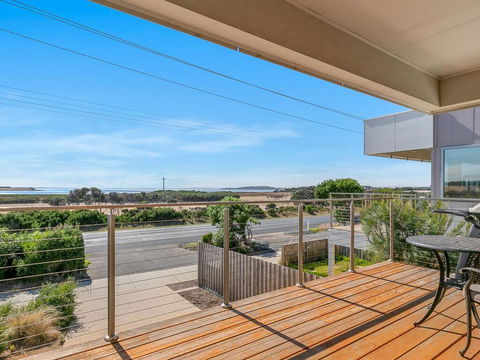 Swan Bay Lookout - Maitland Accommodation 2