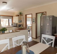Taranaki Beach House - Maitland Accommodation