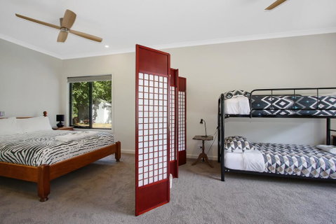 Telluride - Maitland Accommodation 0