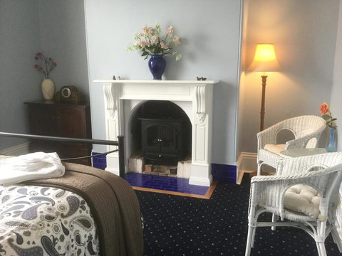 The Bank Guesthouse Glen Innes - Maitland Accommodation 2