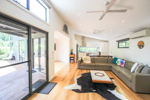 The Base One - Maitland Accommodation 3