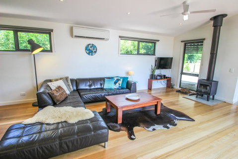 The Base Two - Maitland Accommodation 2
