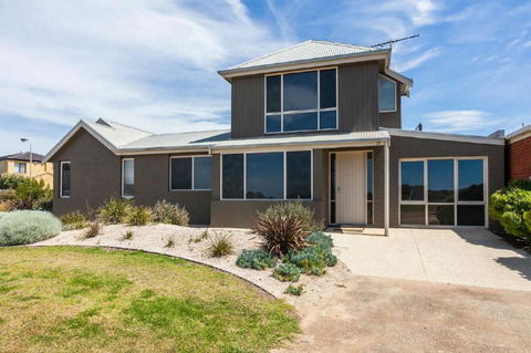 The Beach House - Maitland Accommodation 0