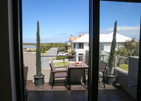 The Beach House At Bayside - Maitland Accommodation 1