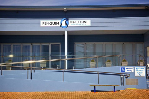 Penguin Beachfront Apartments - Maitland Accommodation 17