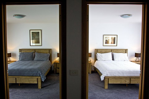 Penguin Beachfront Apartments - Maitland Accommodation 26