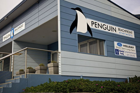 Penguin Beachfront Apartments - Maitland Accommodation 14
