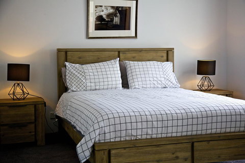 Penguin Beachfront Apartments - Maitland Accommodation 25