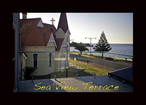 Penguin Beachfront Apartments - Maitland Accommodation 7