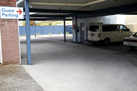 Penguin Beachfront Apartments - Maitland Accommodation 23